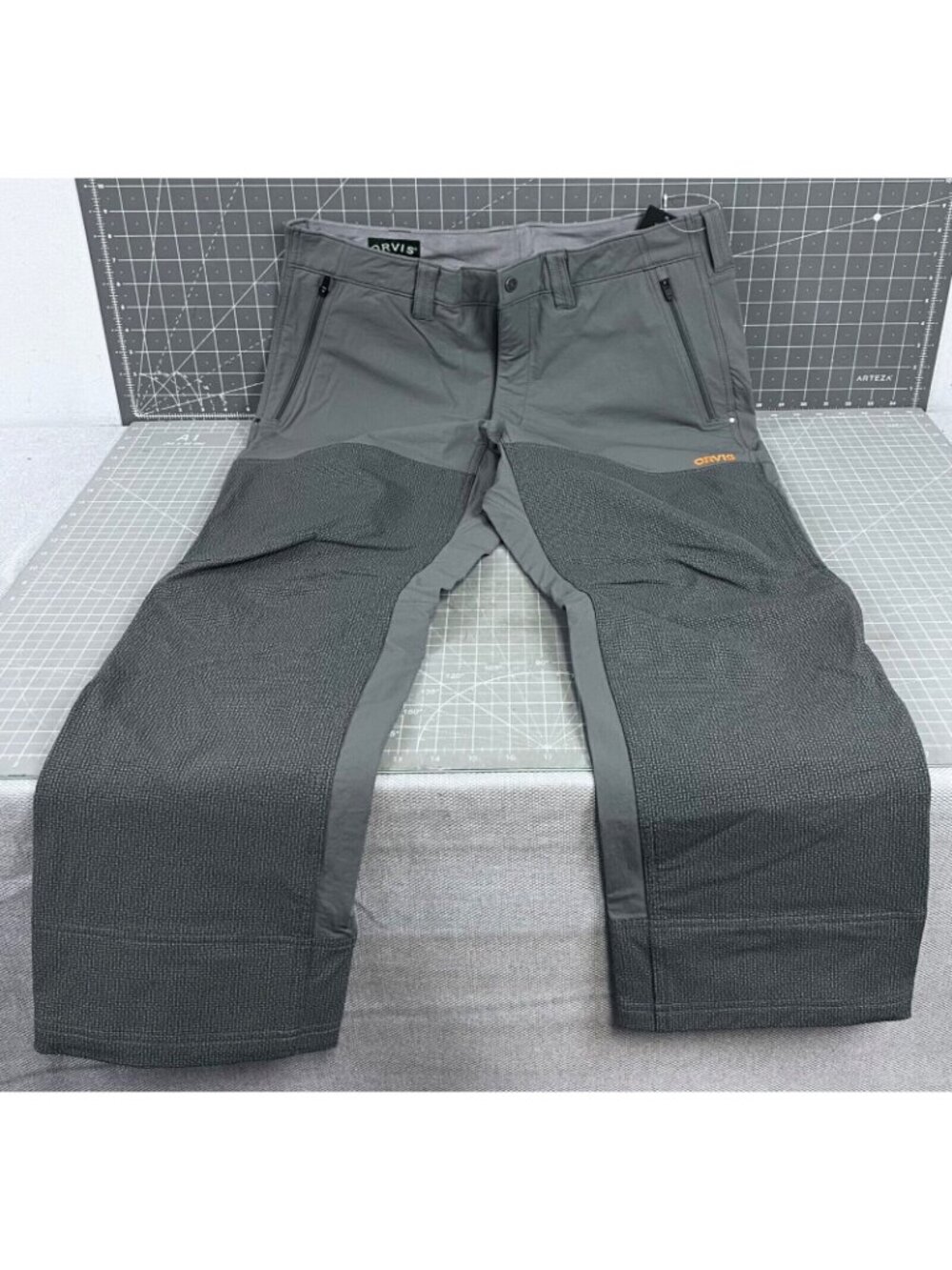 Men's Upland Hunting Softshell Pant Slate/Dark Shadow Size 46/32 Orvis - Picture 8 of 10